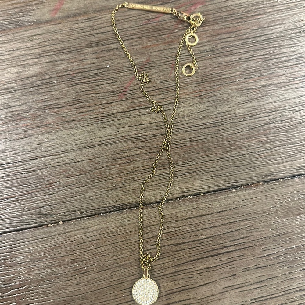 Michael kors necklace with circle pendent